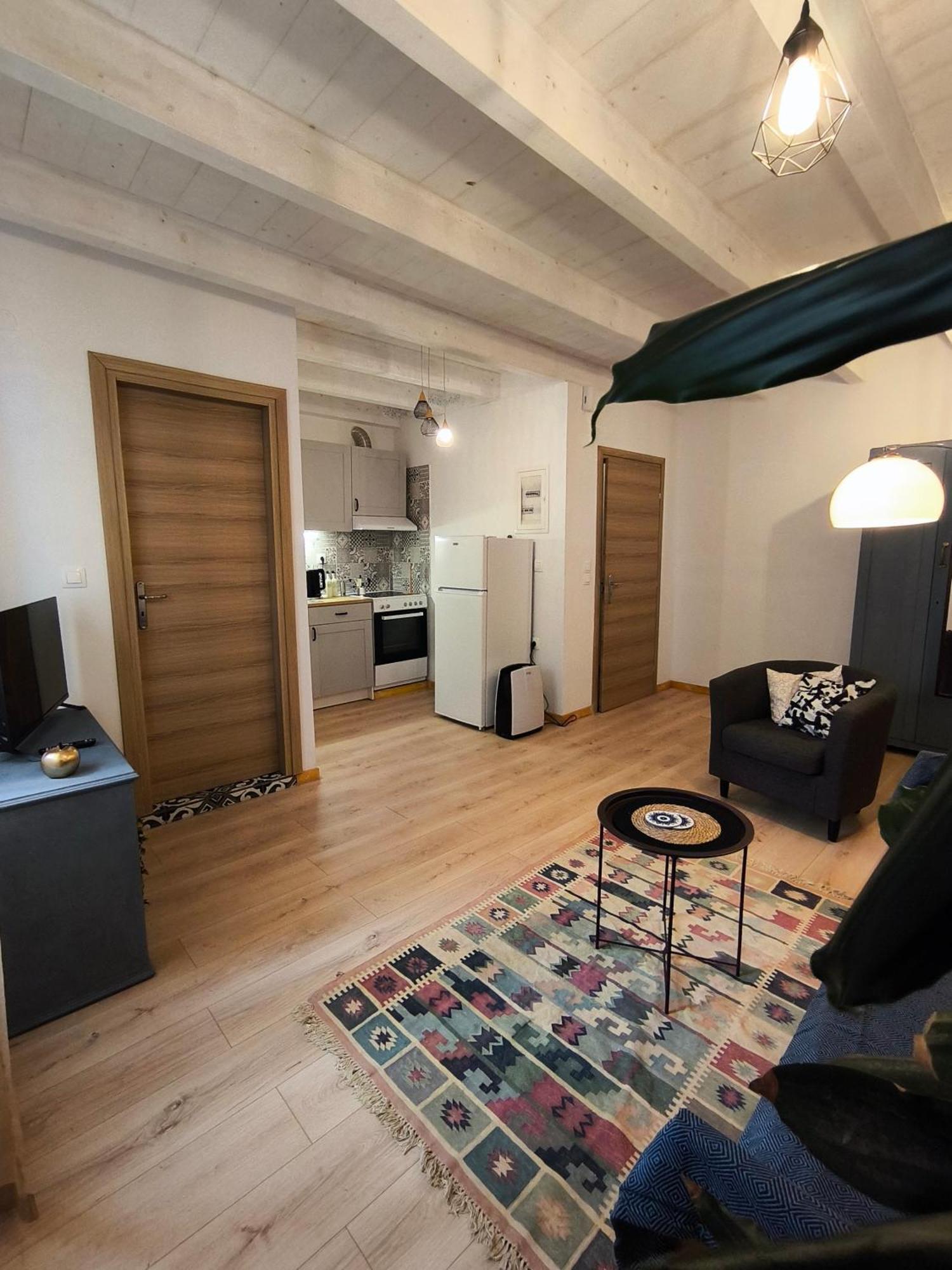 Dafnis Apartment Corfu Town Екстериор снимка